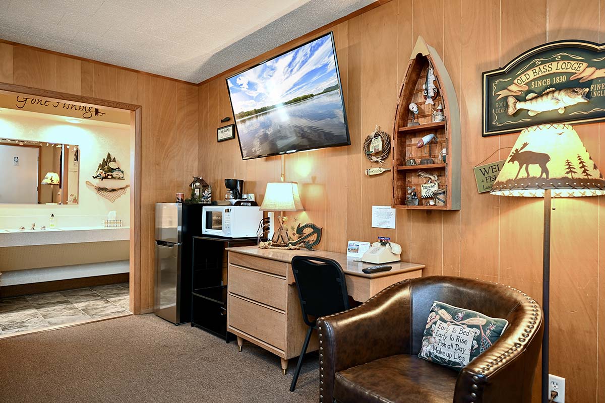 Gone Fishin Suite 5 - Fountain Motel