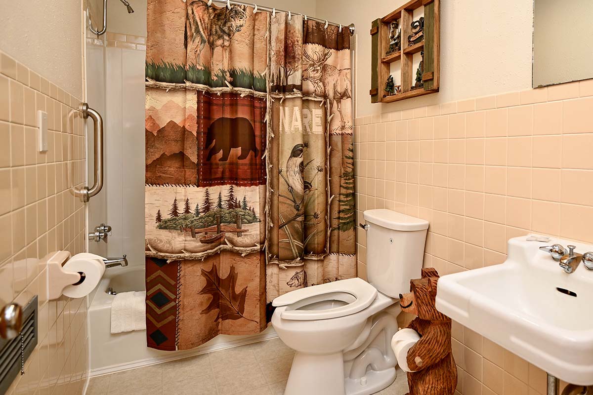 Northwoods Suite 8 - Fountain Motel