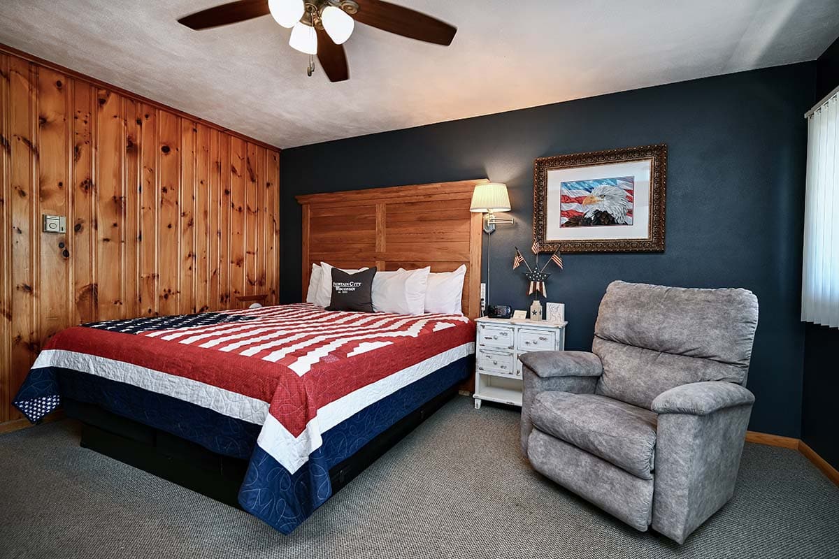 Old Glory 1 1 - Fountain Motel