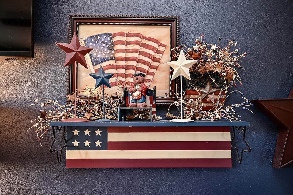 Old Glory 3 1 - Fountain Motel